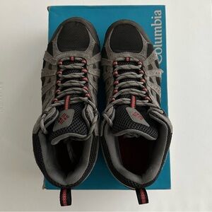 Columbia - Men's Redmond™ Mid Waterproof Shoe (Gray & Red)